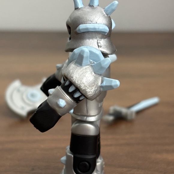 ROBLOX Figure Series 1 Champions KORBLOX General Sword Shield FR2 - Picture 5 of 13